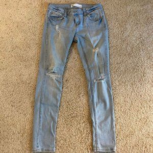 RSQ Light Wash Denim Ripped Skinny Jeans (Size 7)
